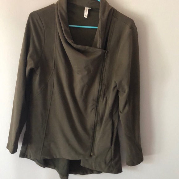 My Beloved Cowlneck Zip Top - Picture 2 of 7